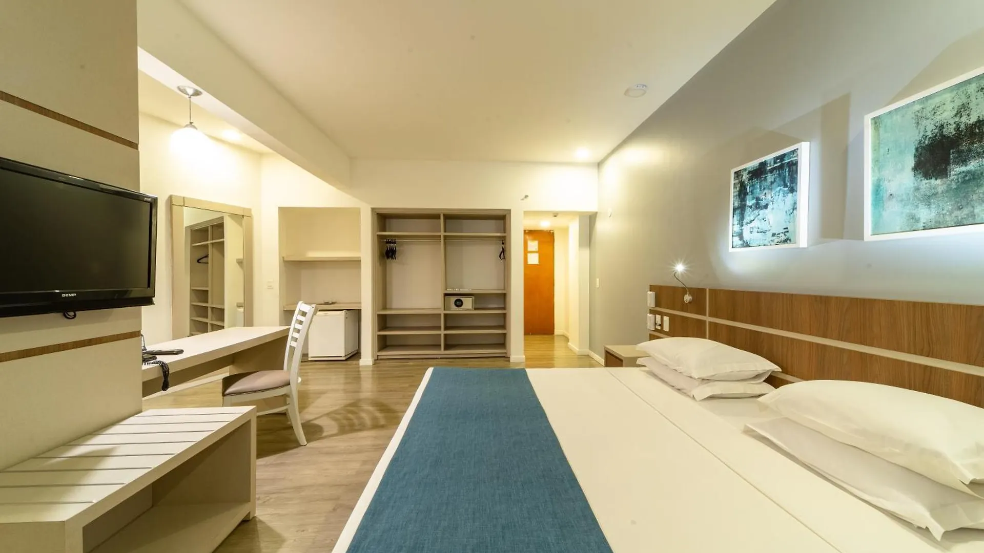 Oasis Imperial & Fortaleza מלון