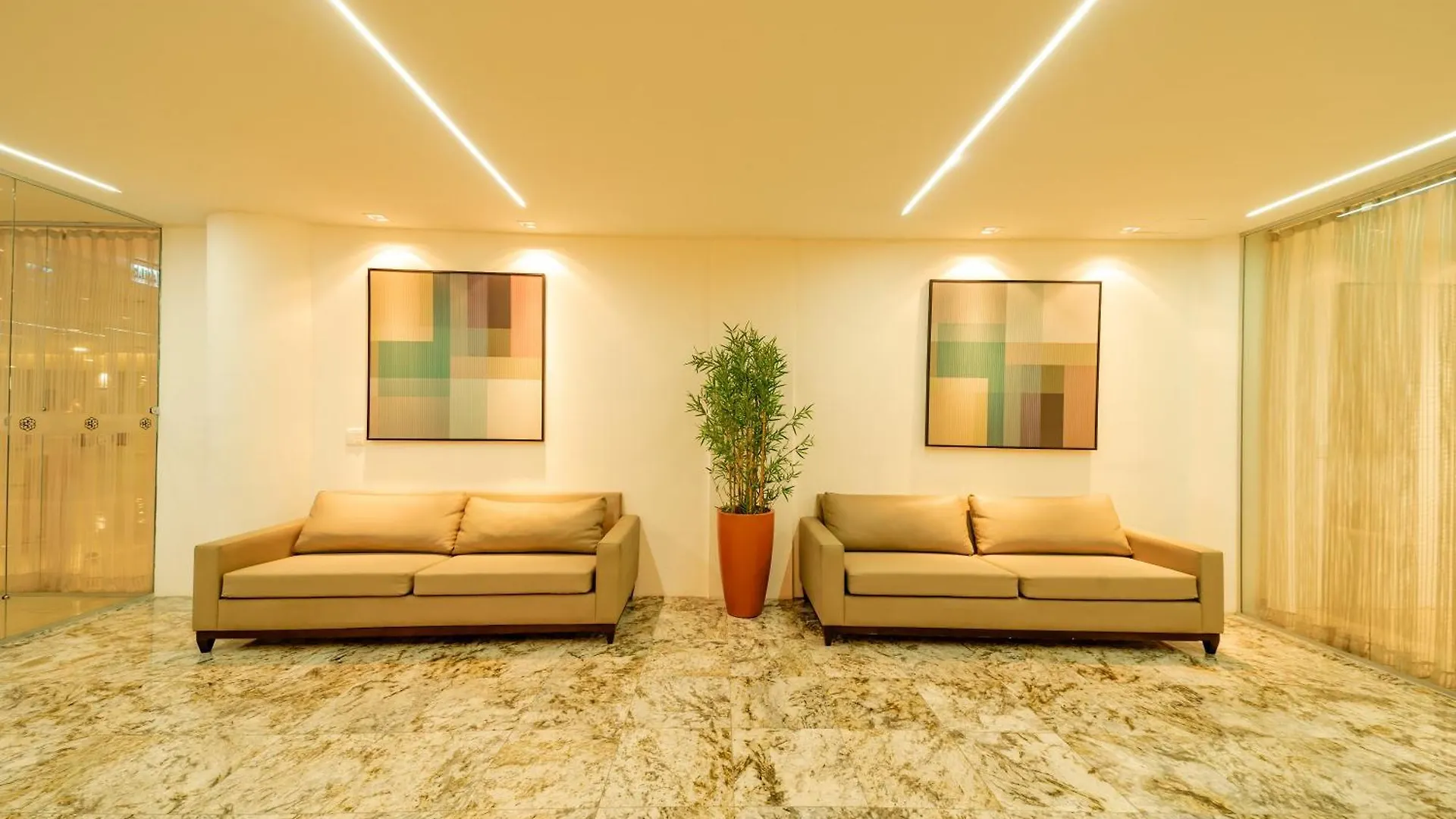 Oasis Imperial & Fortaleza מלון